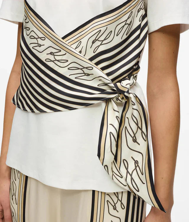 Karl Lagerfeld Women's Scarf print T-shirt